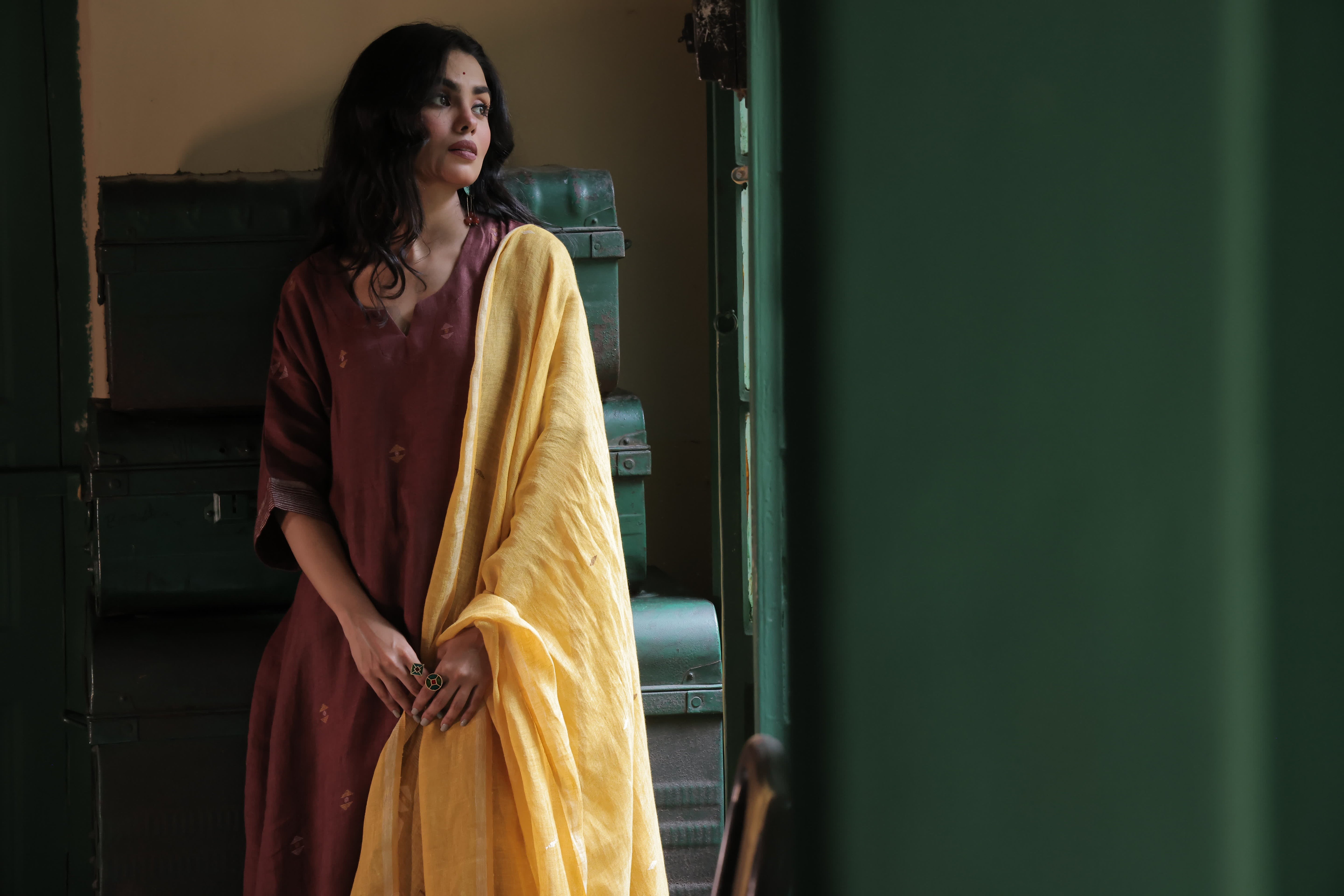 Zaar - Brown Mustard (Linen Jamdani)