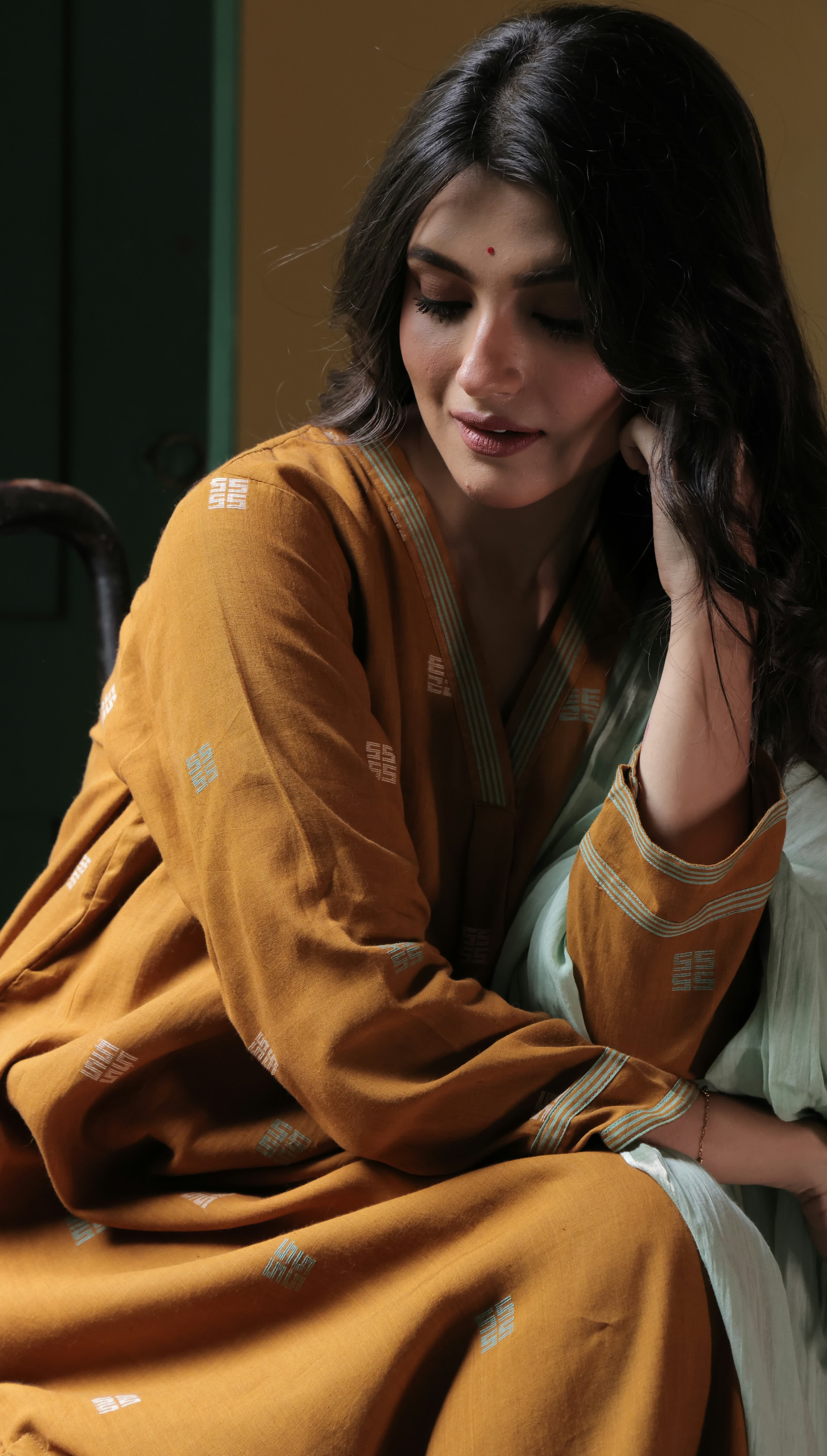 Maati (Mulmul Jamdani)