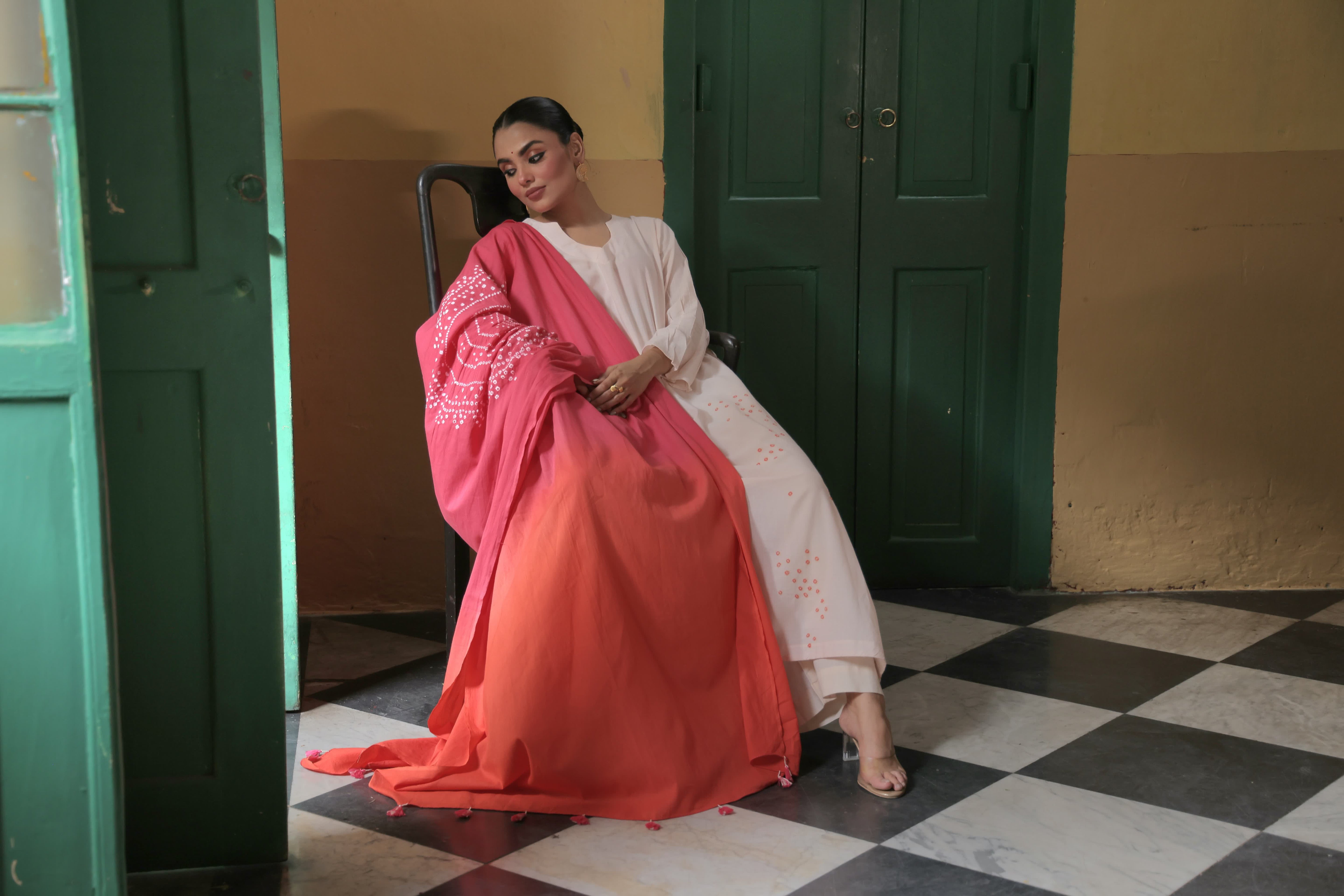 Raunaq-Peach pink (Cotton Bhandej)