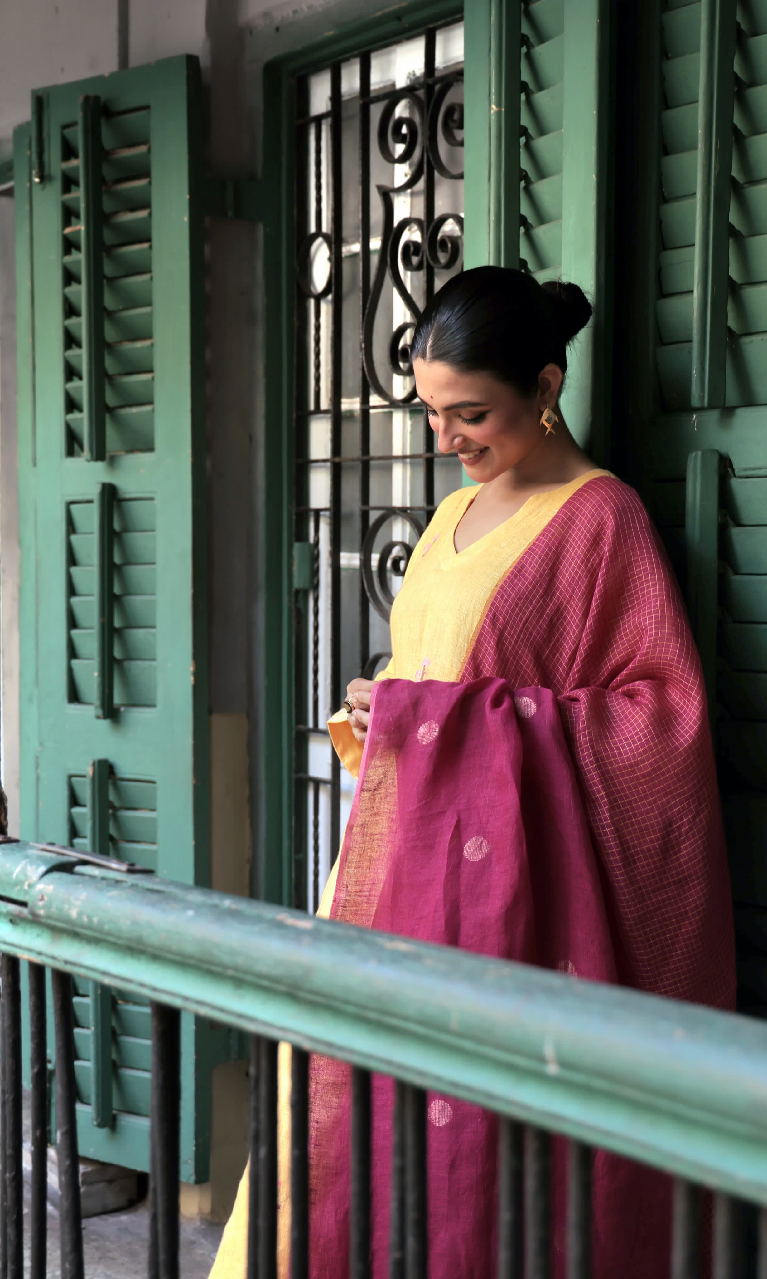 Zaar - Yellow Fuscia Pink (Linen Jamdani)