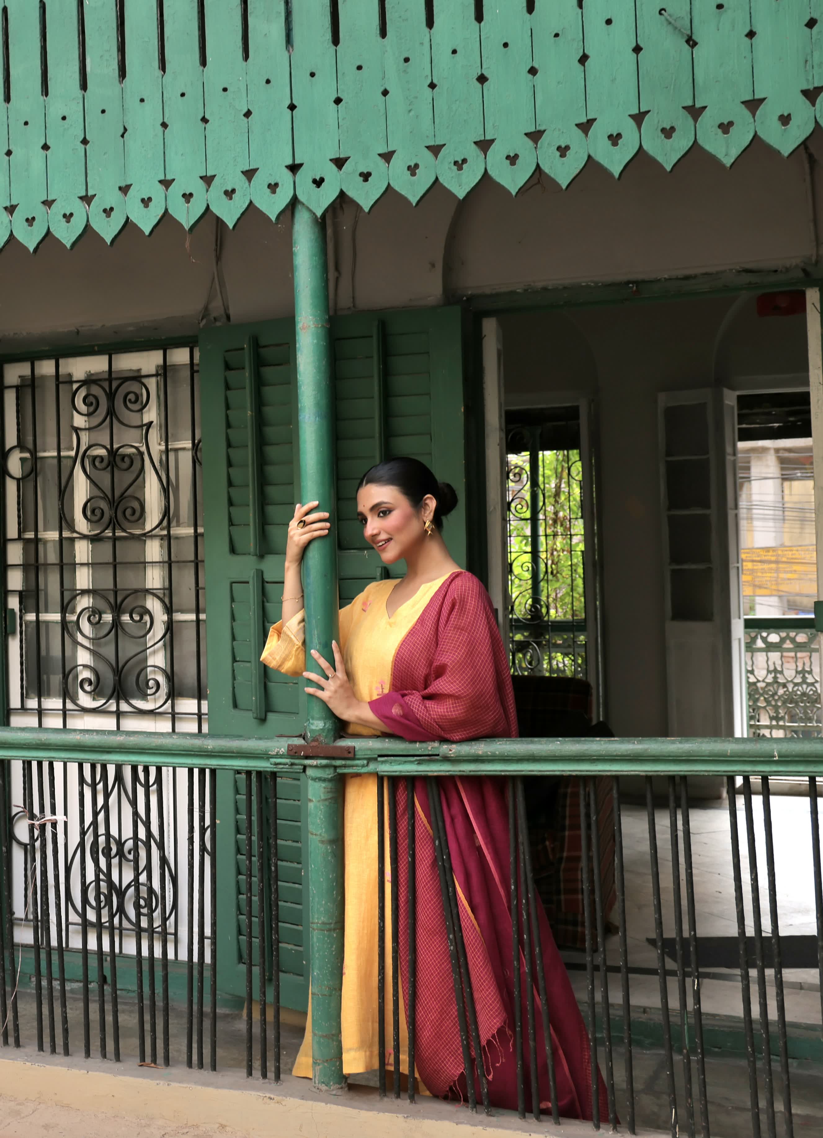 Zaar - Yellow Fuscia Pink (Linen Jamdani)