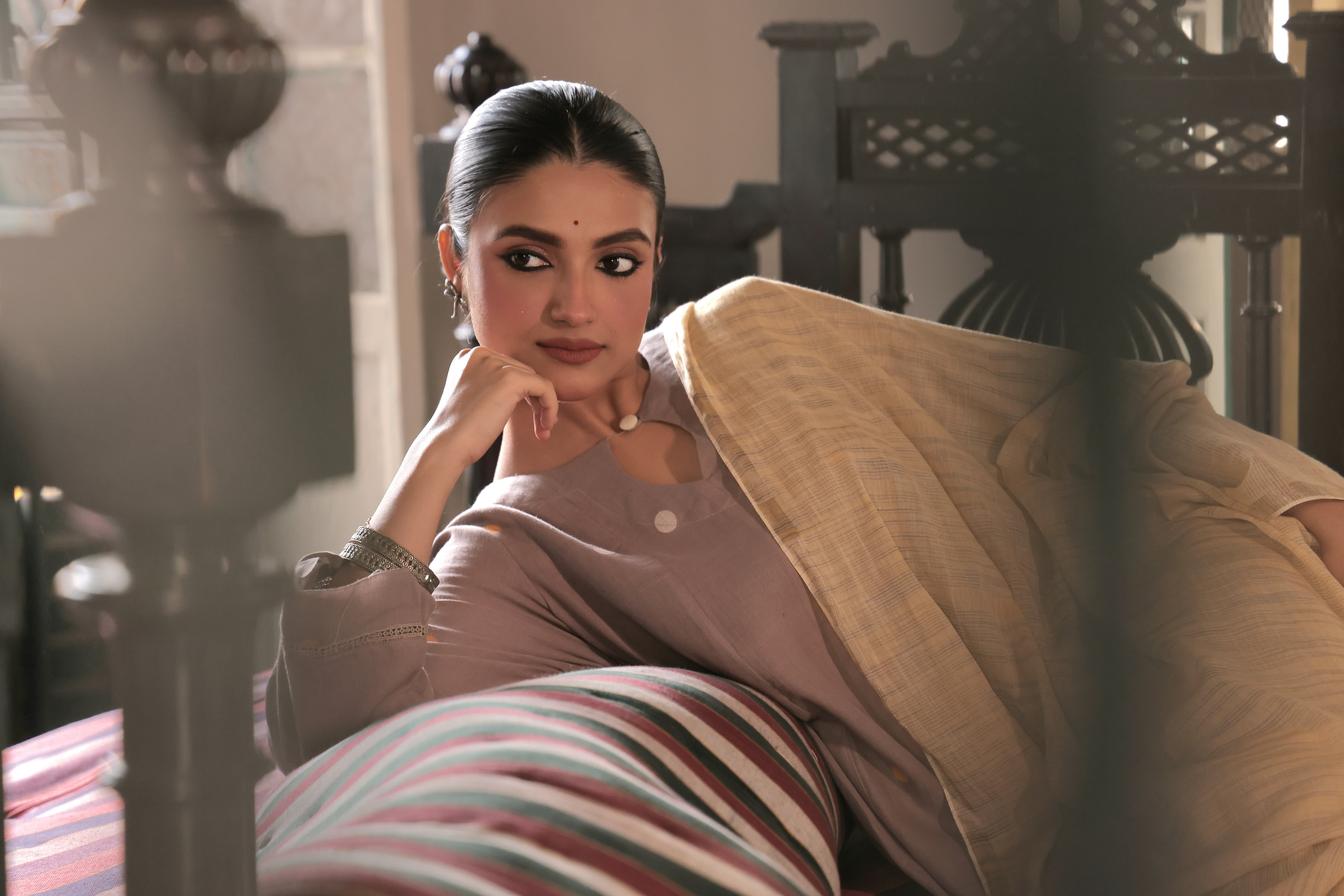 Dhoop (Mulmul Jamdani)