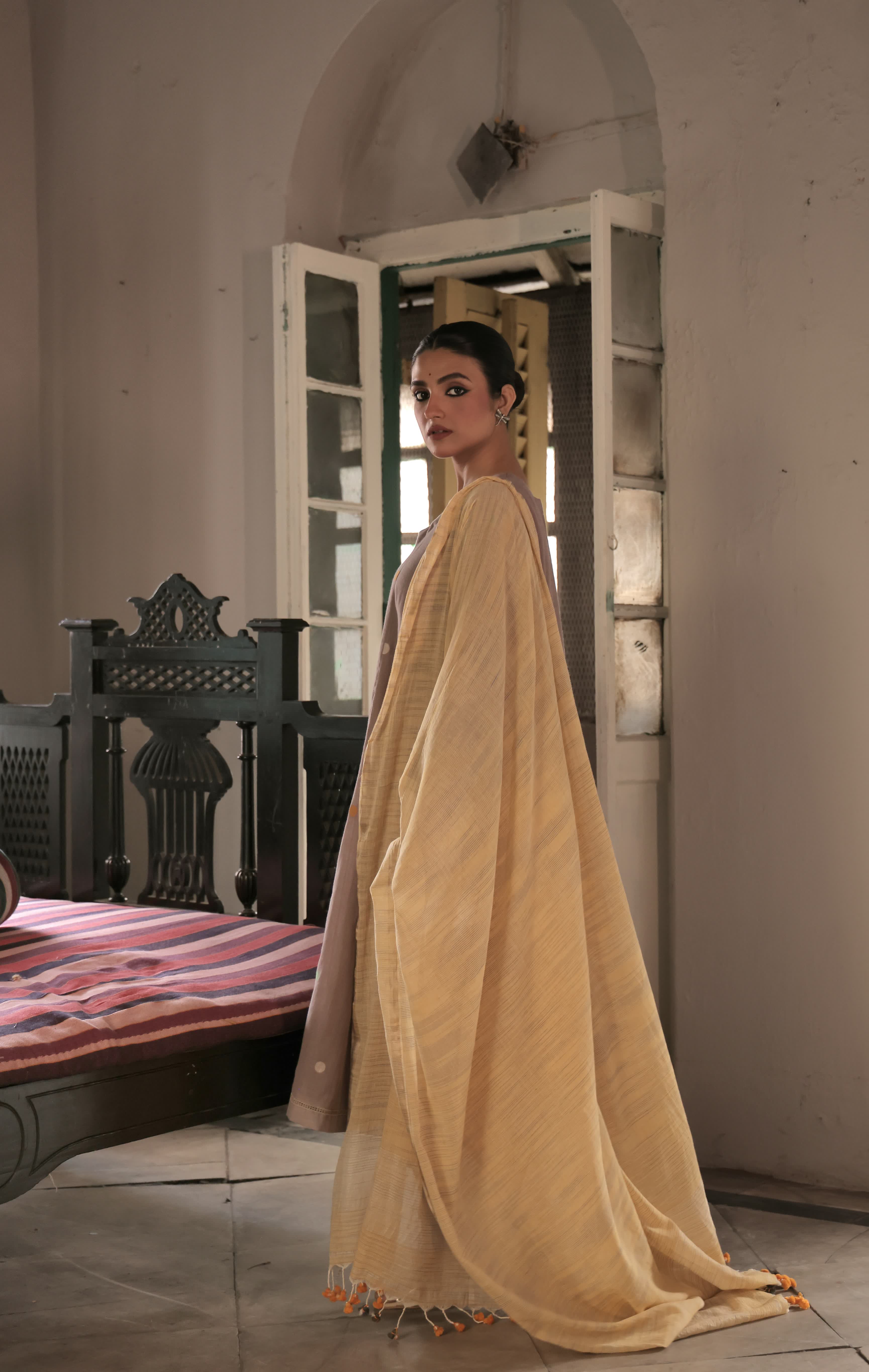 Dhoop (Mulmul Jamdani)