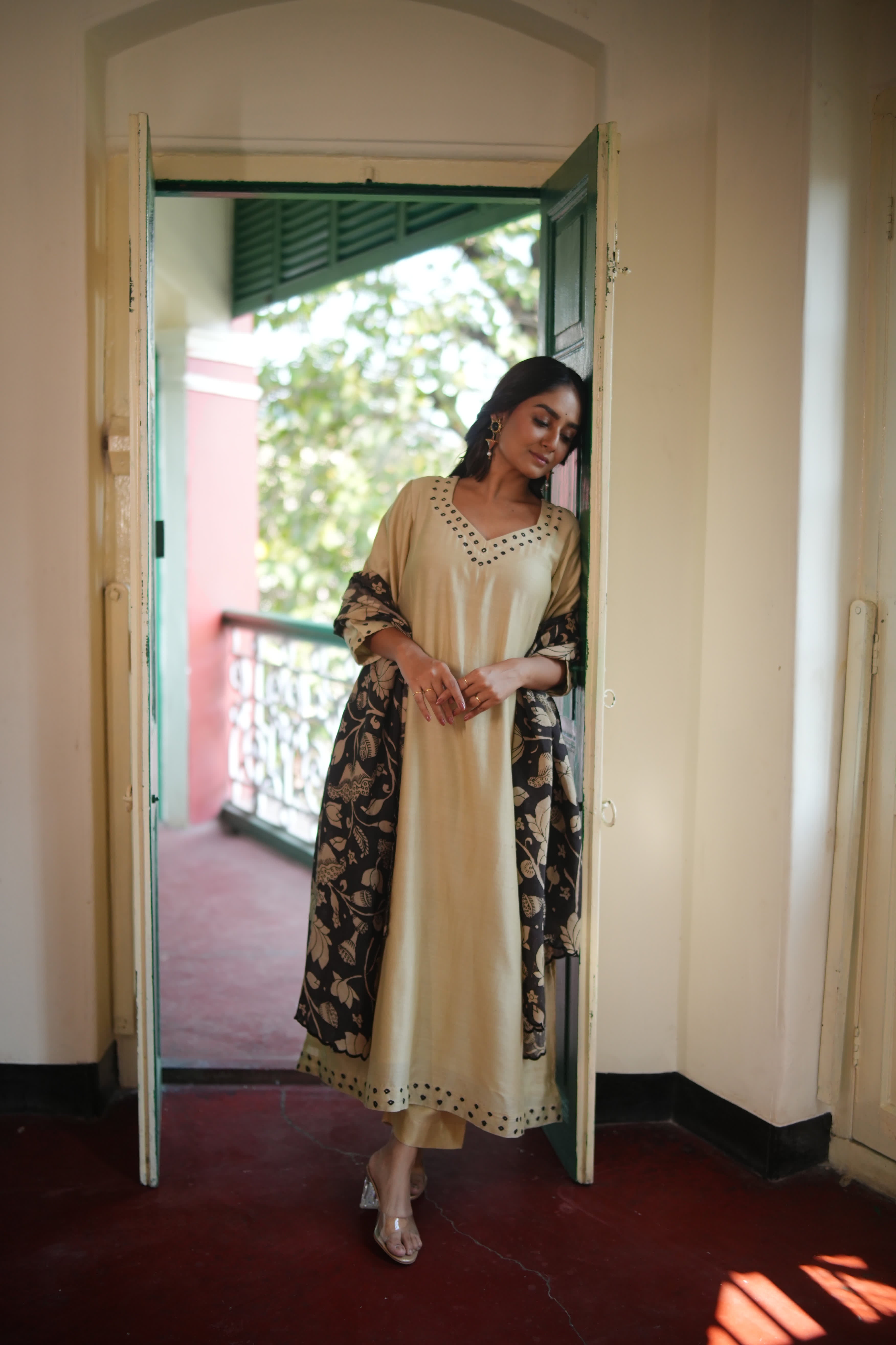 Chitra-Beige Black (Mulmul Chanderi kalamkari & bhandej)