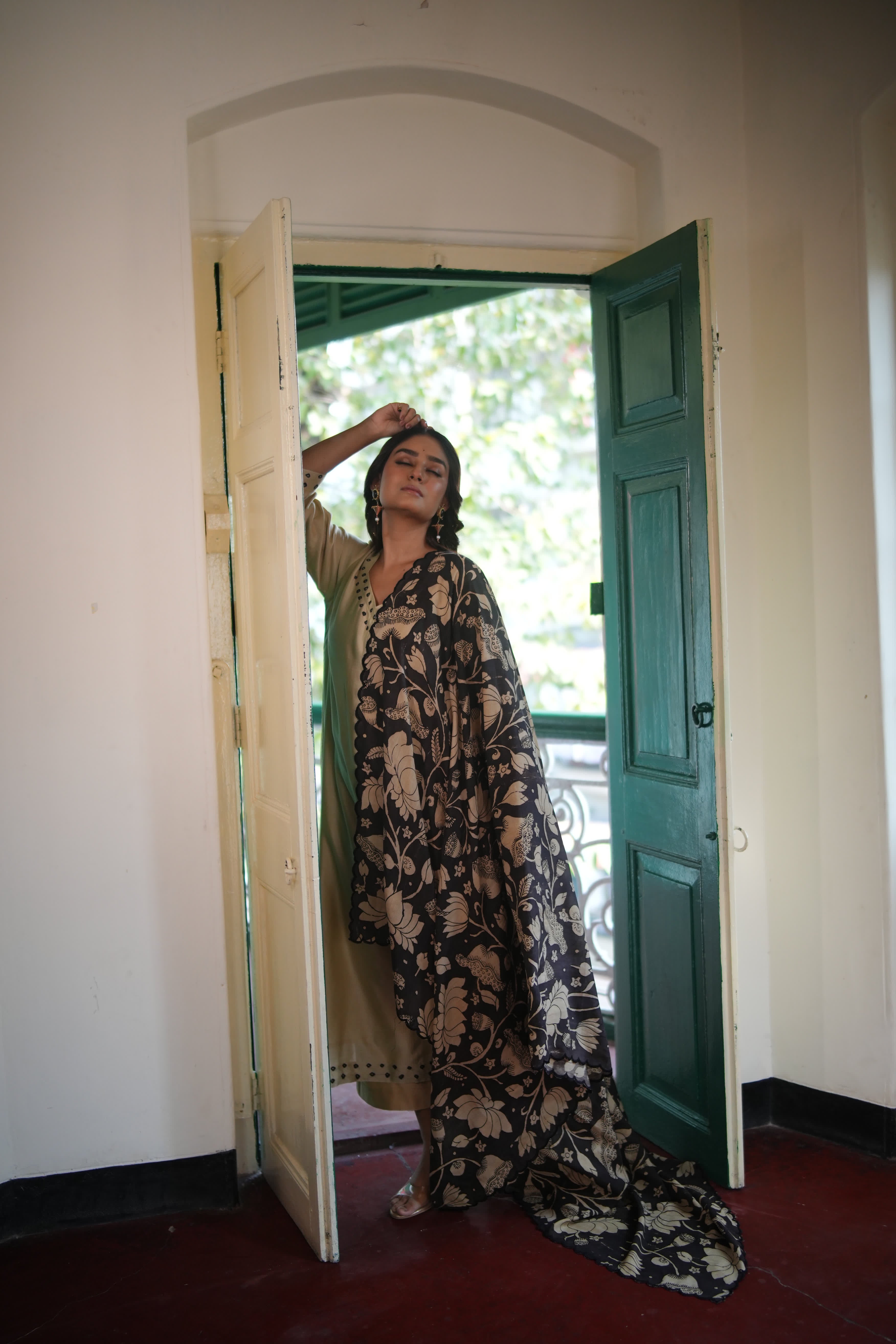 Chitra-Beige Black (Mulmul Chanderi kalamkari & bhandej)