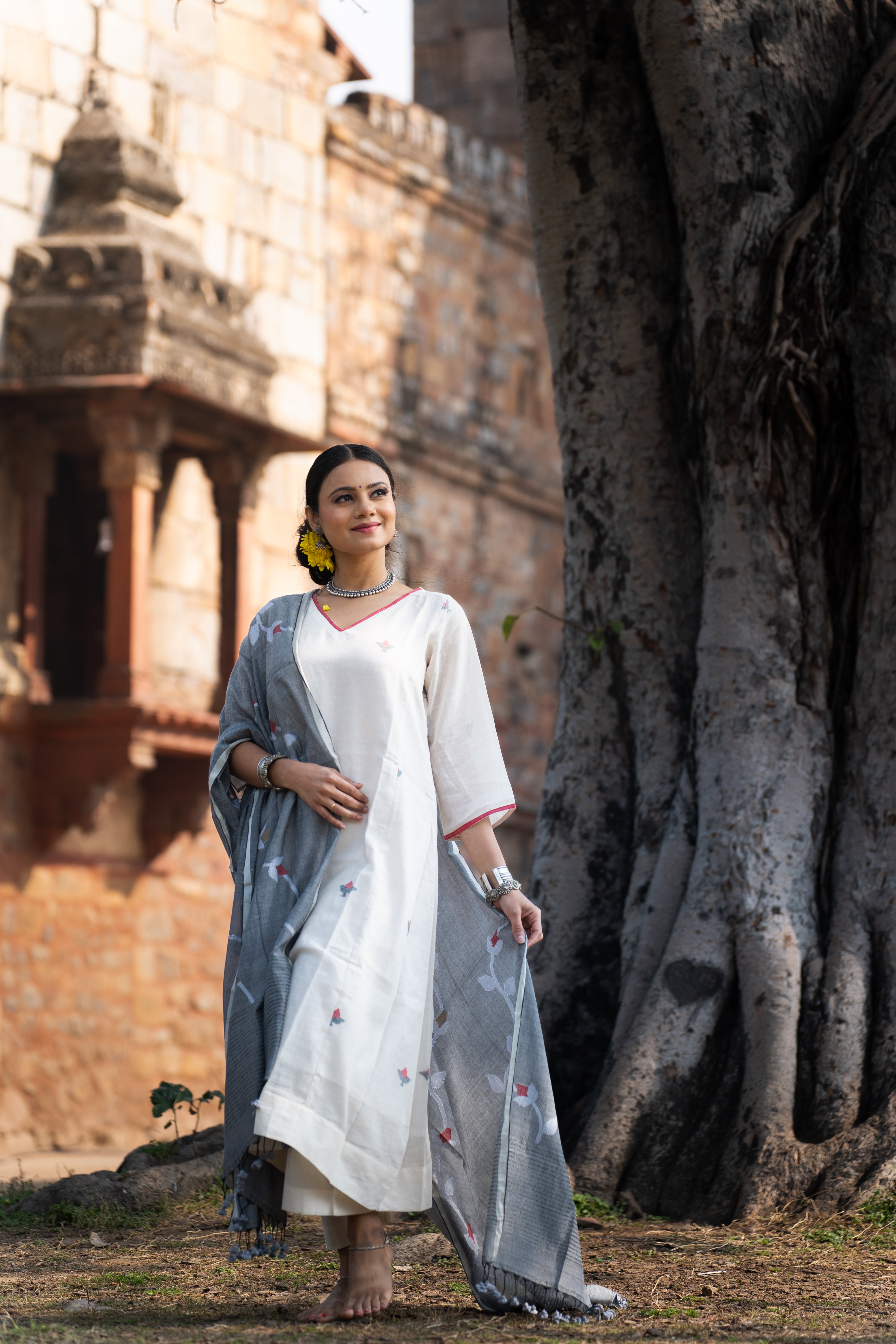 Misty Ivory (Mulmul Jamdani)