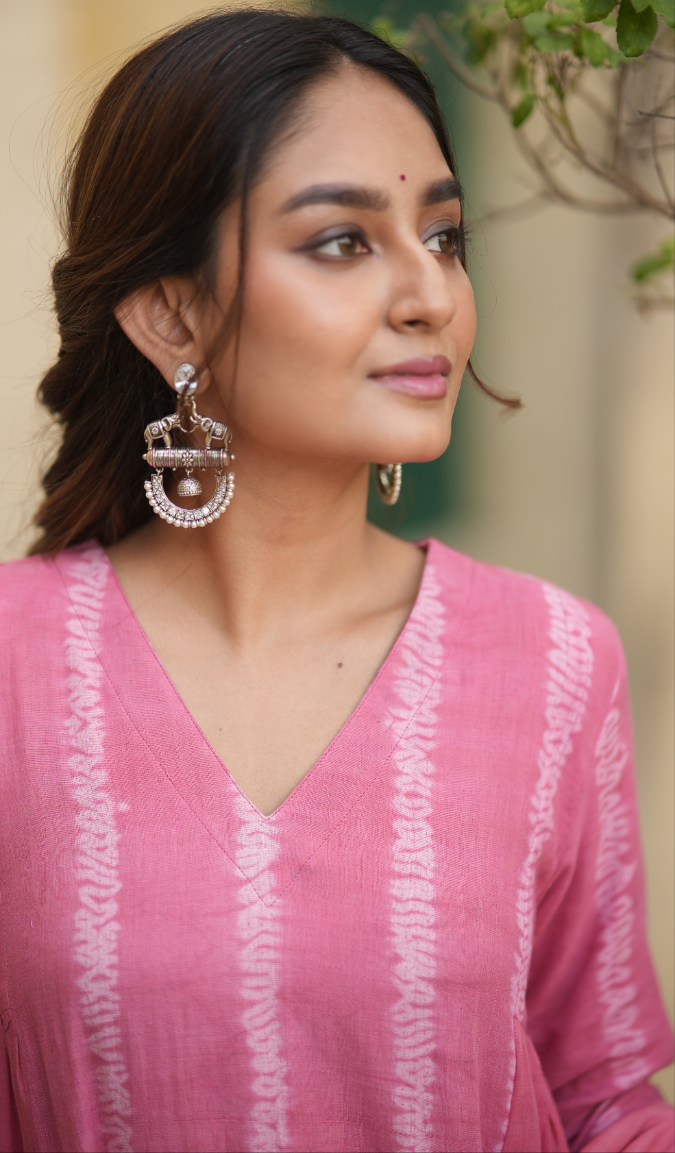 Petal Glow (Mulmul Bhandej)