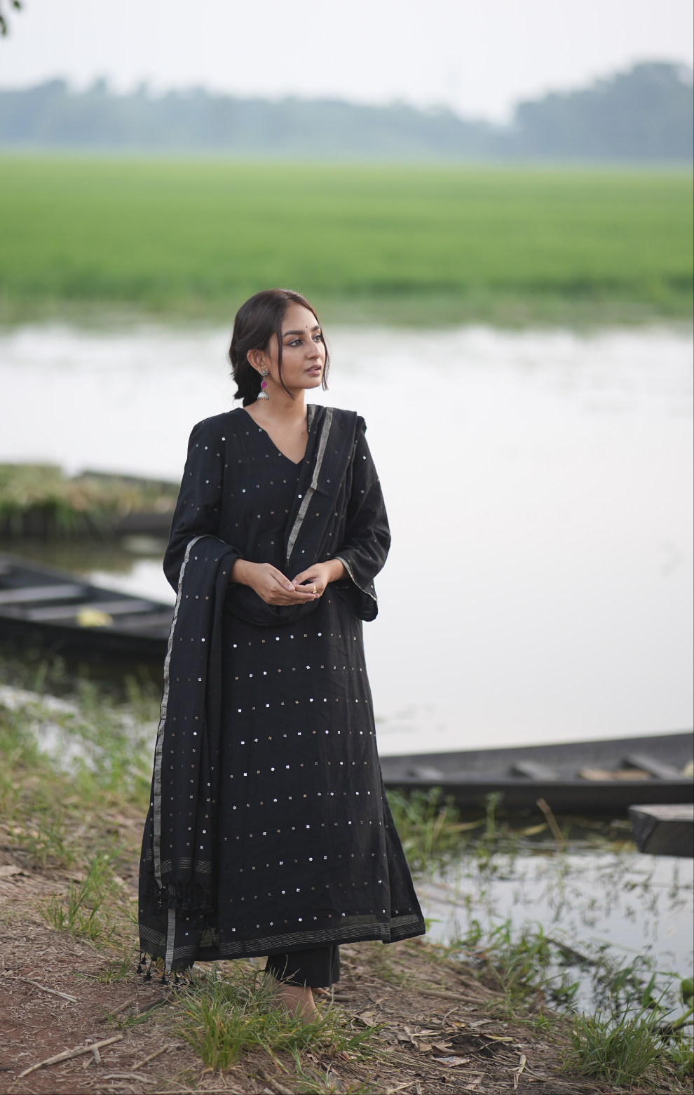 Black Brilliance (Mulmul Box Sequin)