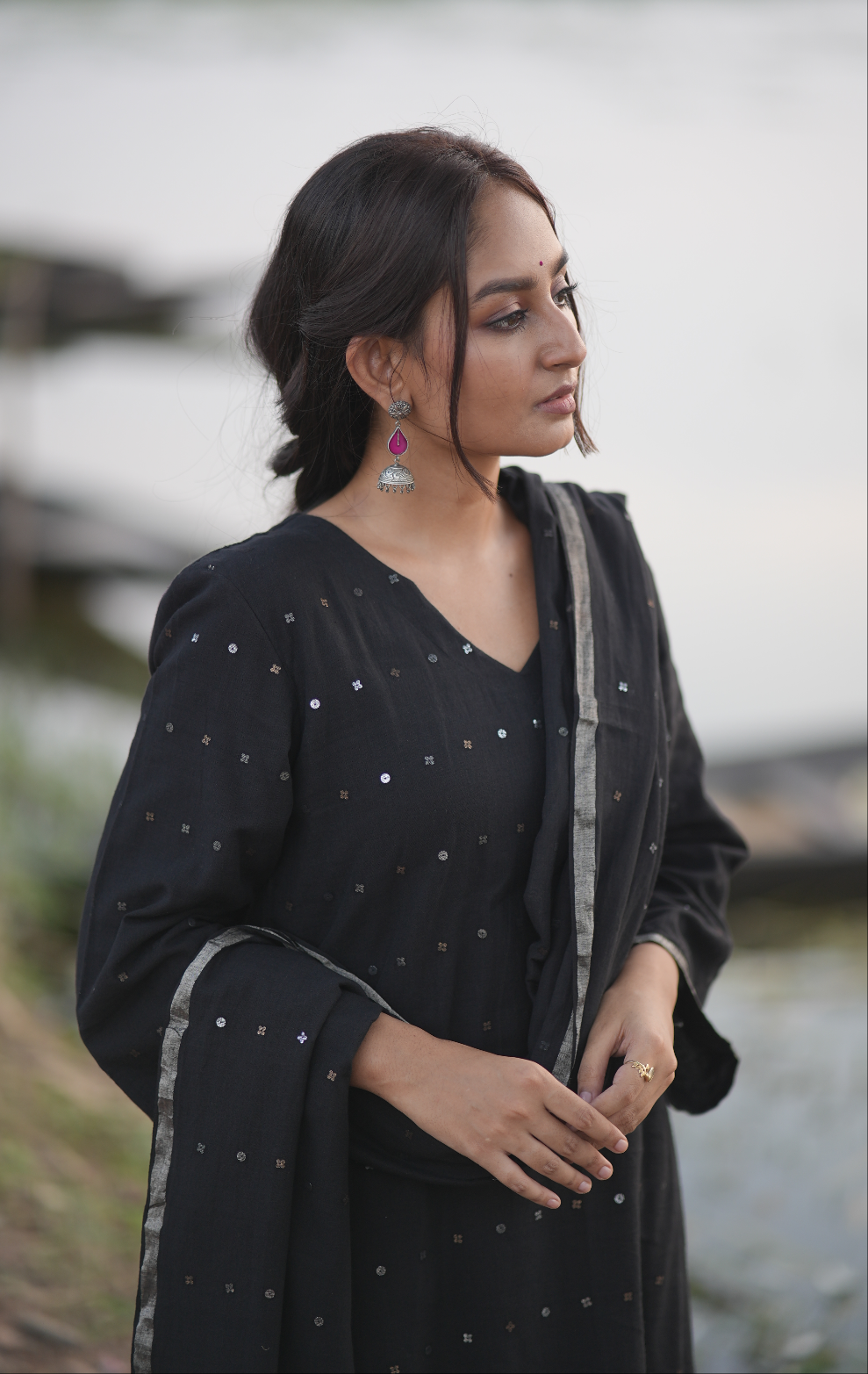 Black Brilliance (Mulmul Box Sequin)