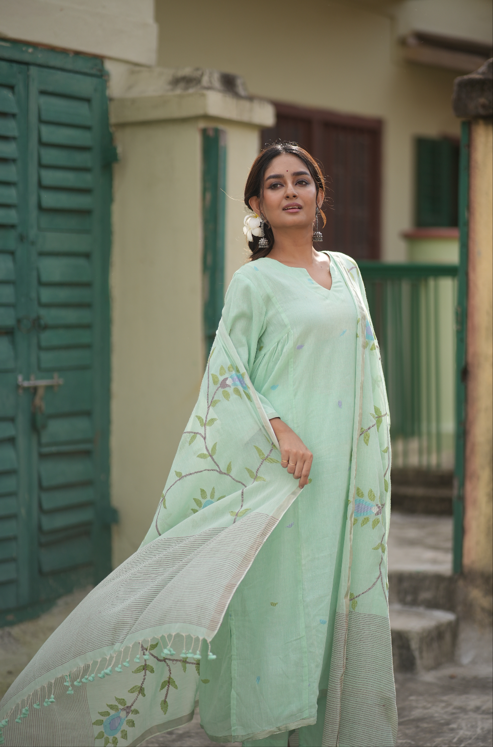 Emerald Bloom (Mulmul Jamdani)