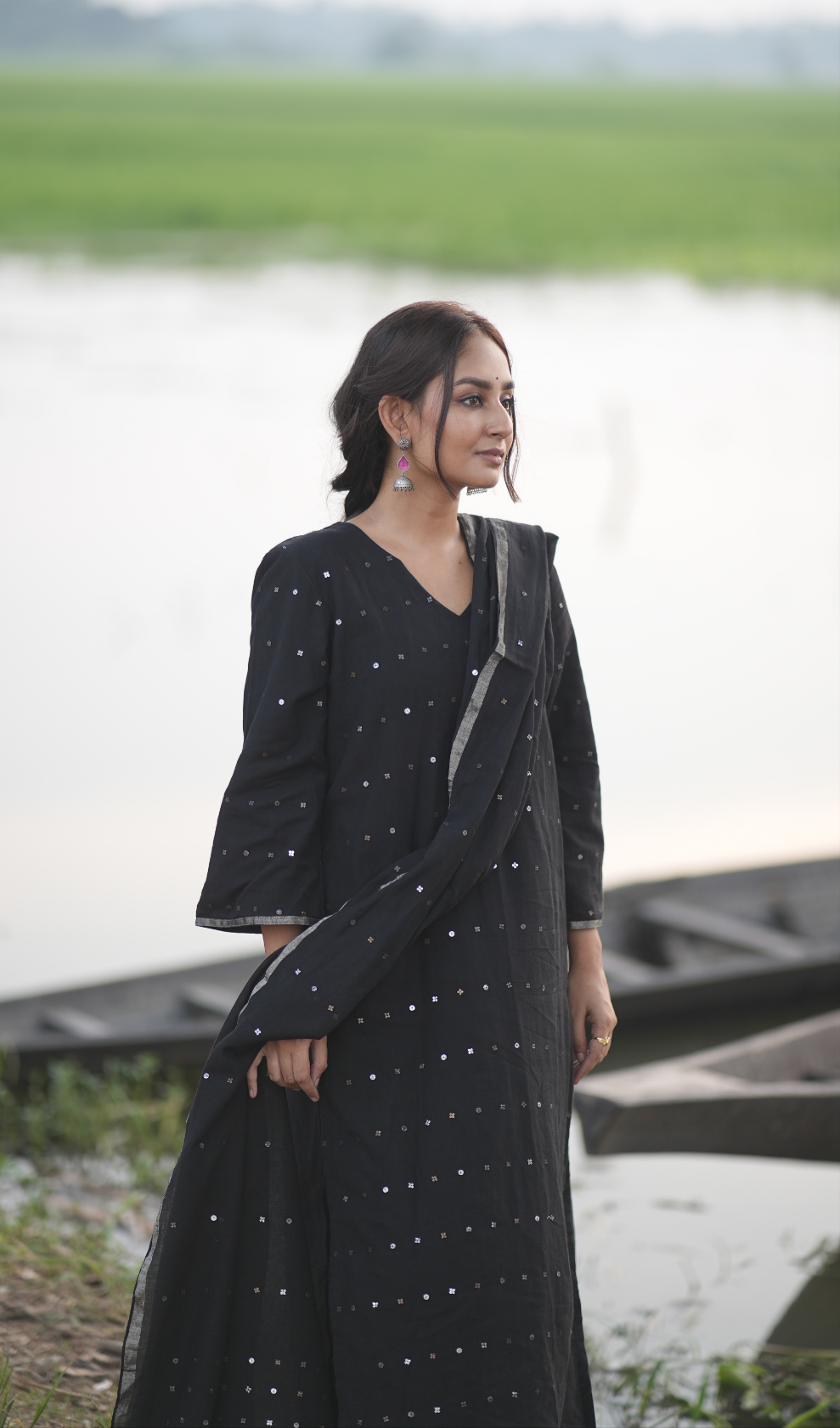 Black Brilliance (Mulmul Box Sequin)