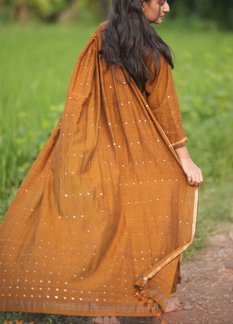 Earthen Gleam (Mulmul Box Sequin)