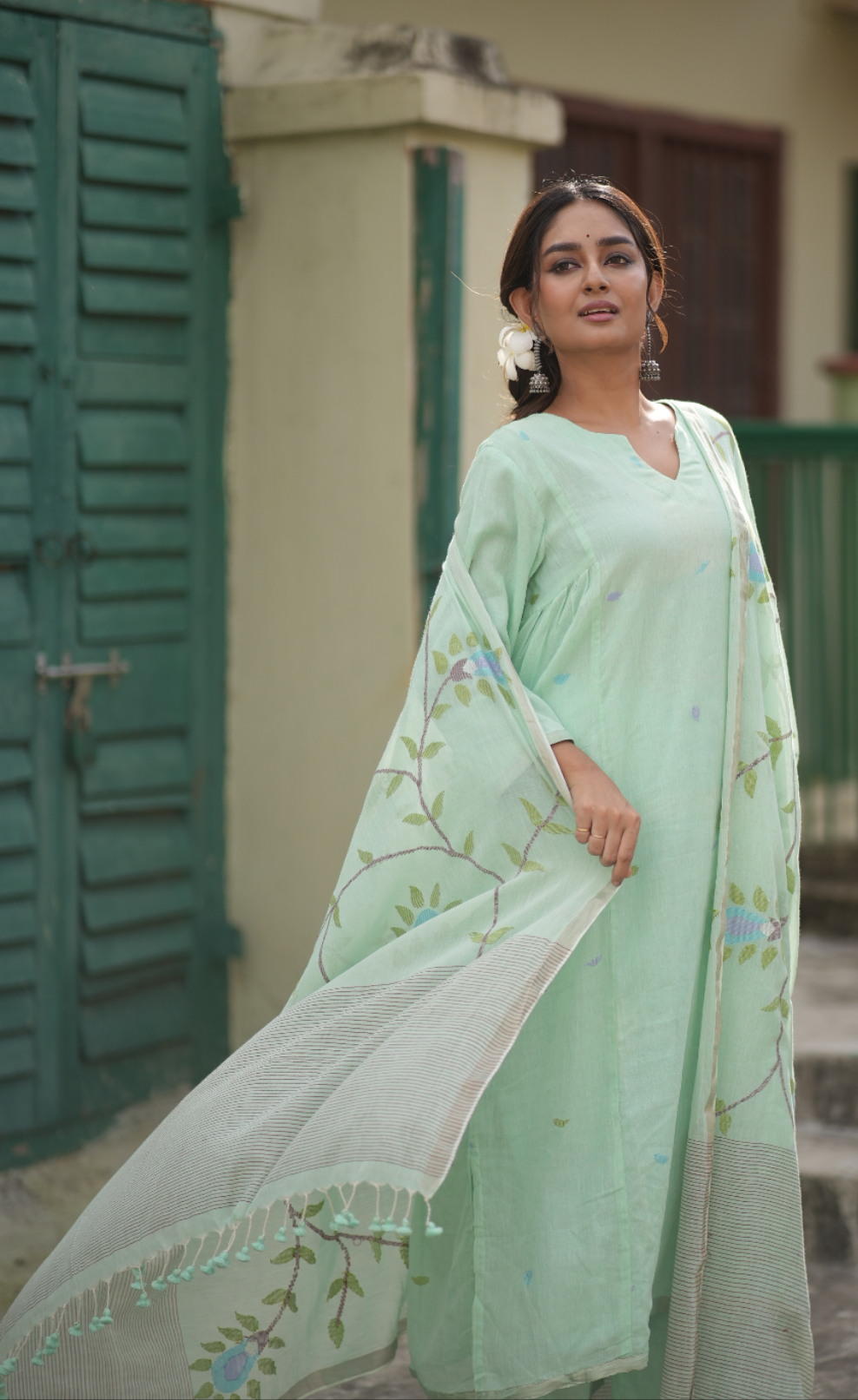 Emerald Bloom (Mulmul Jamdani)