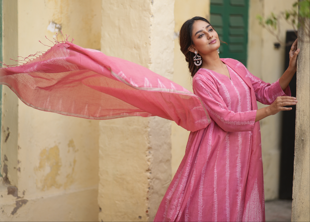 Petal Glow (Mulmul Bhandej)