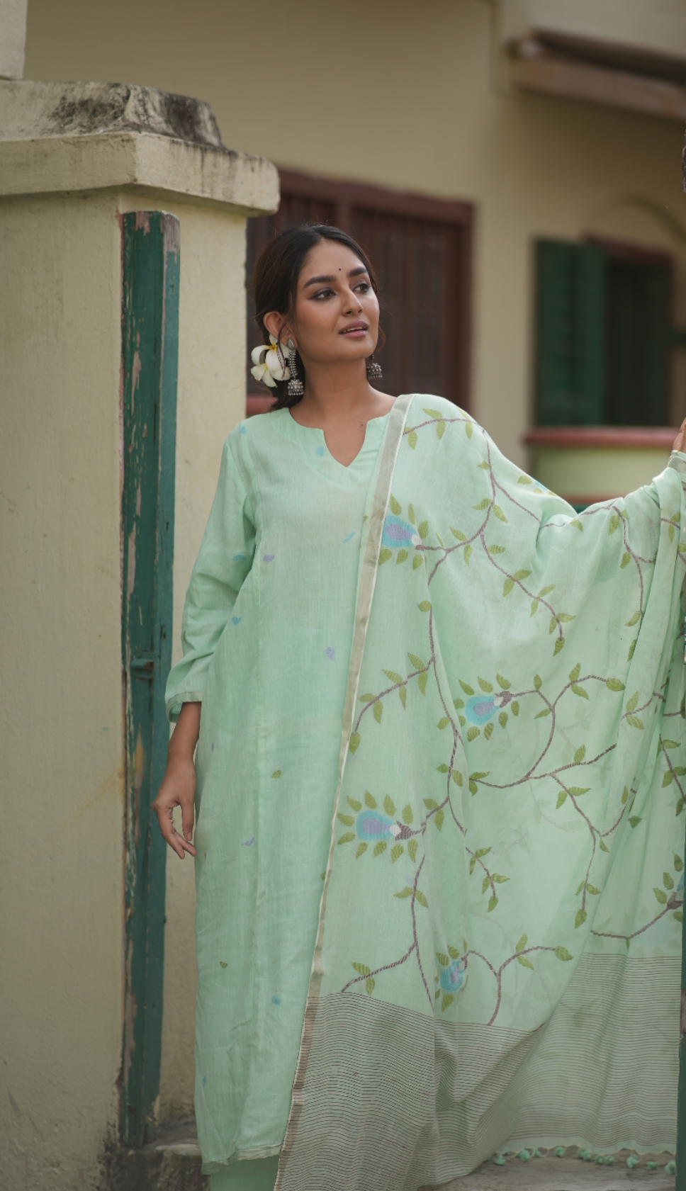 Emerald Bloom (Mulmul Jamdani)