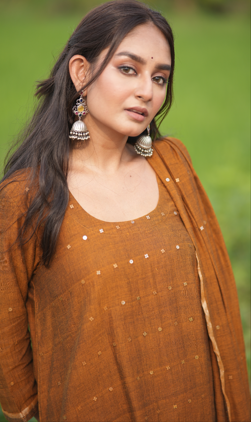 Earthen Gleam (Mulmul Box Sequin)