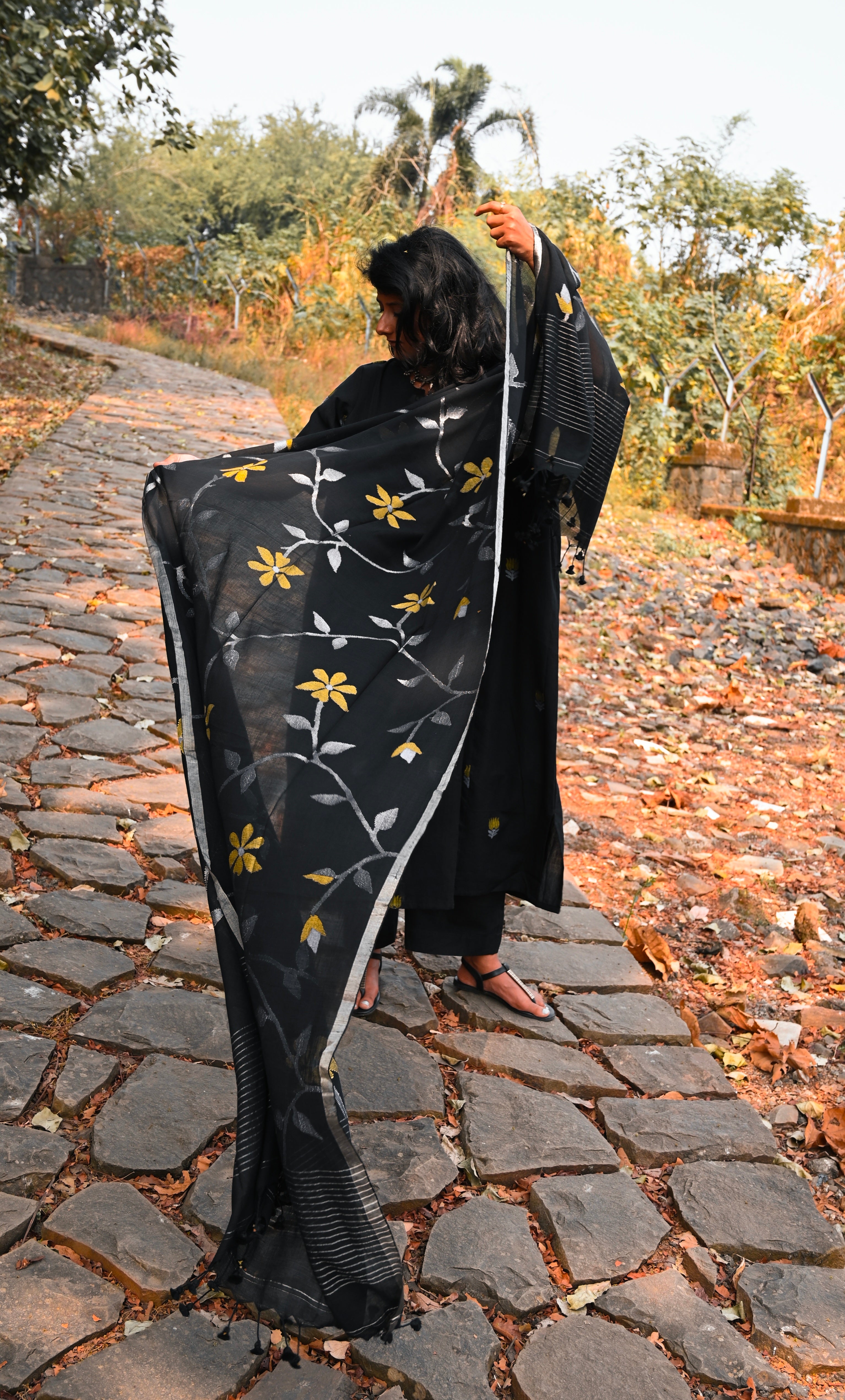 Black Twilight (Mulmul Jamdani)