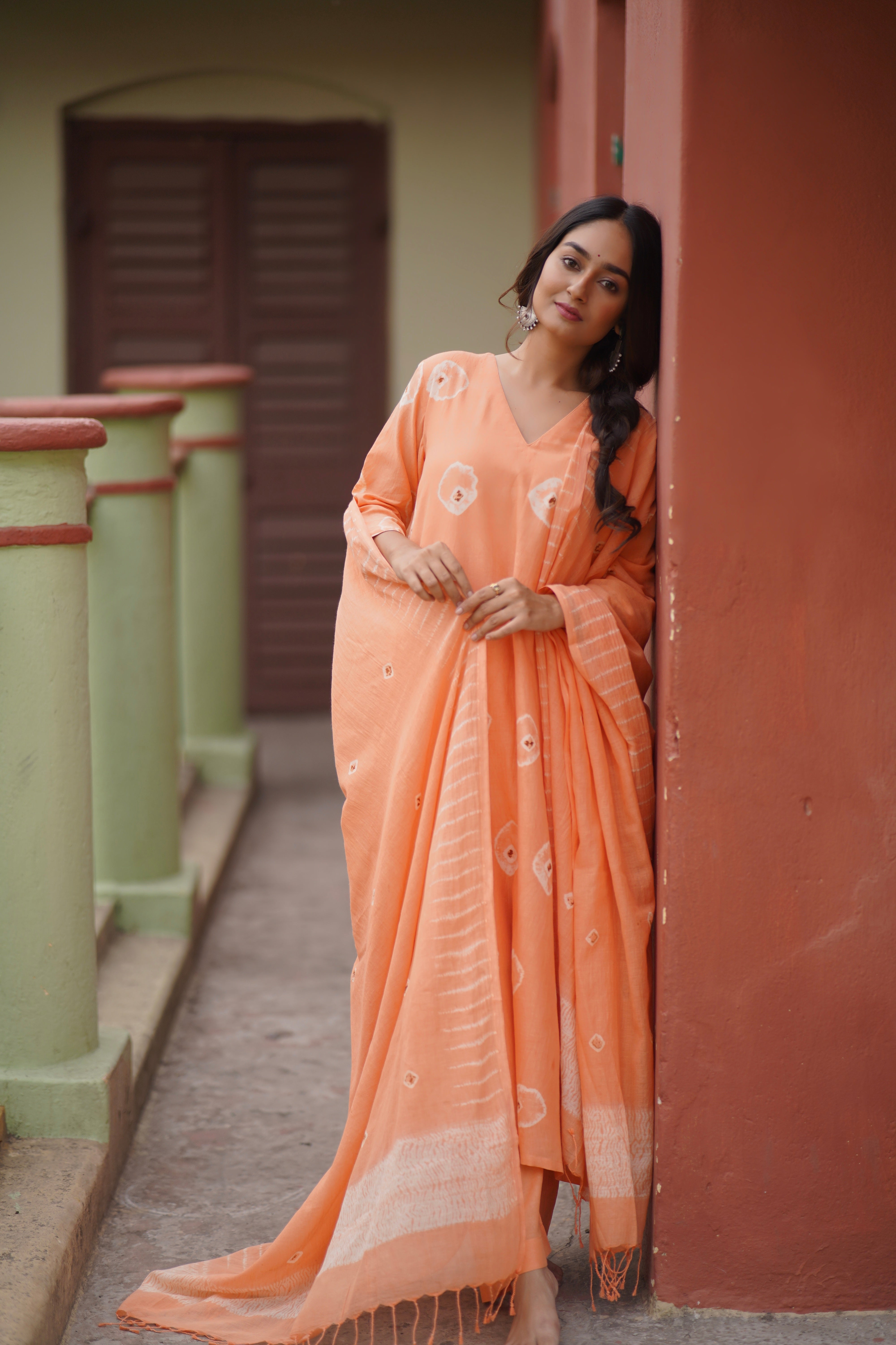 Apricot Mist (Mulmul Bhandej)