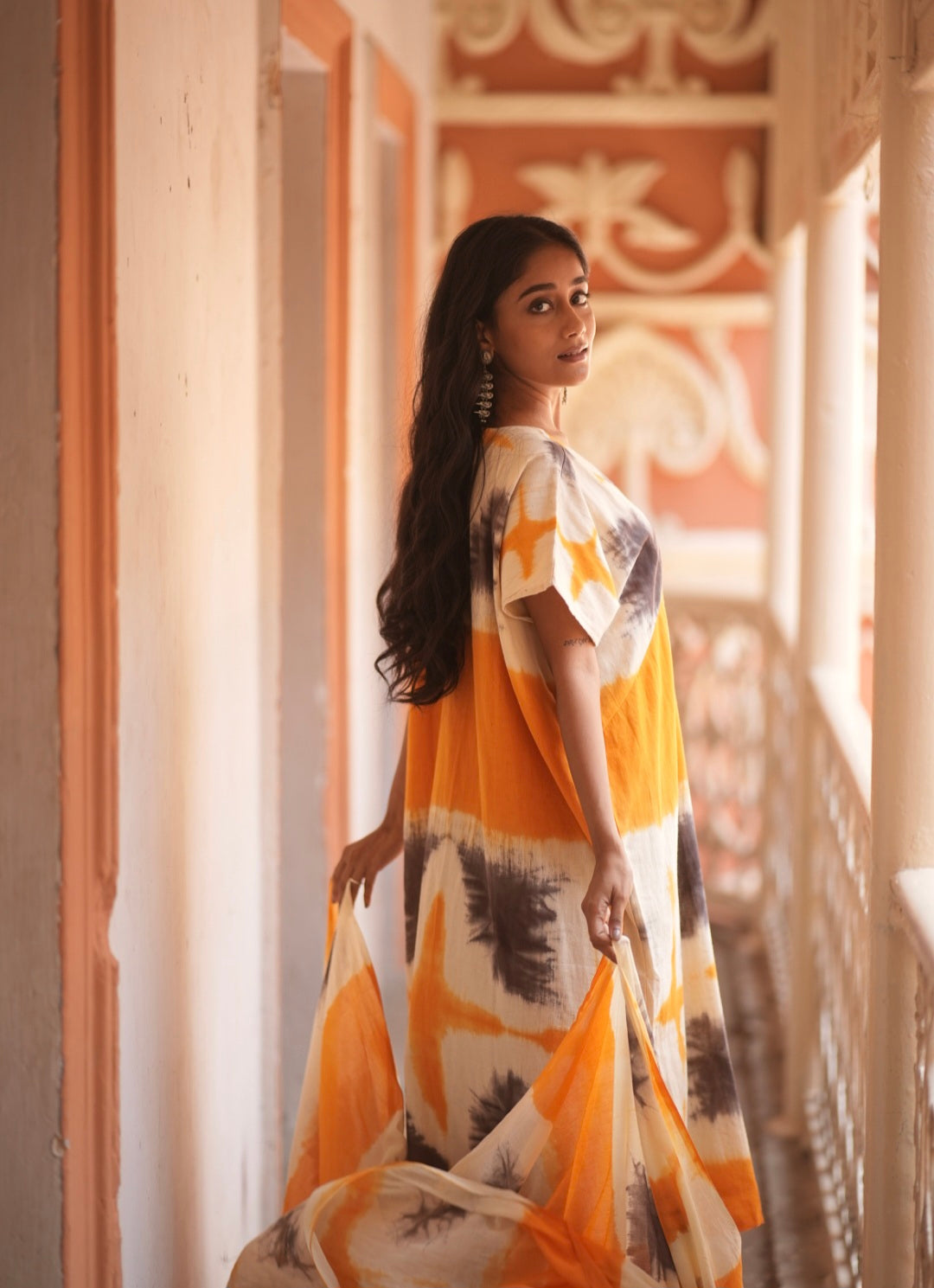 Amber Horizon (Mulmul Bhandej)