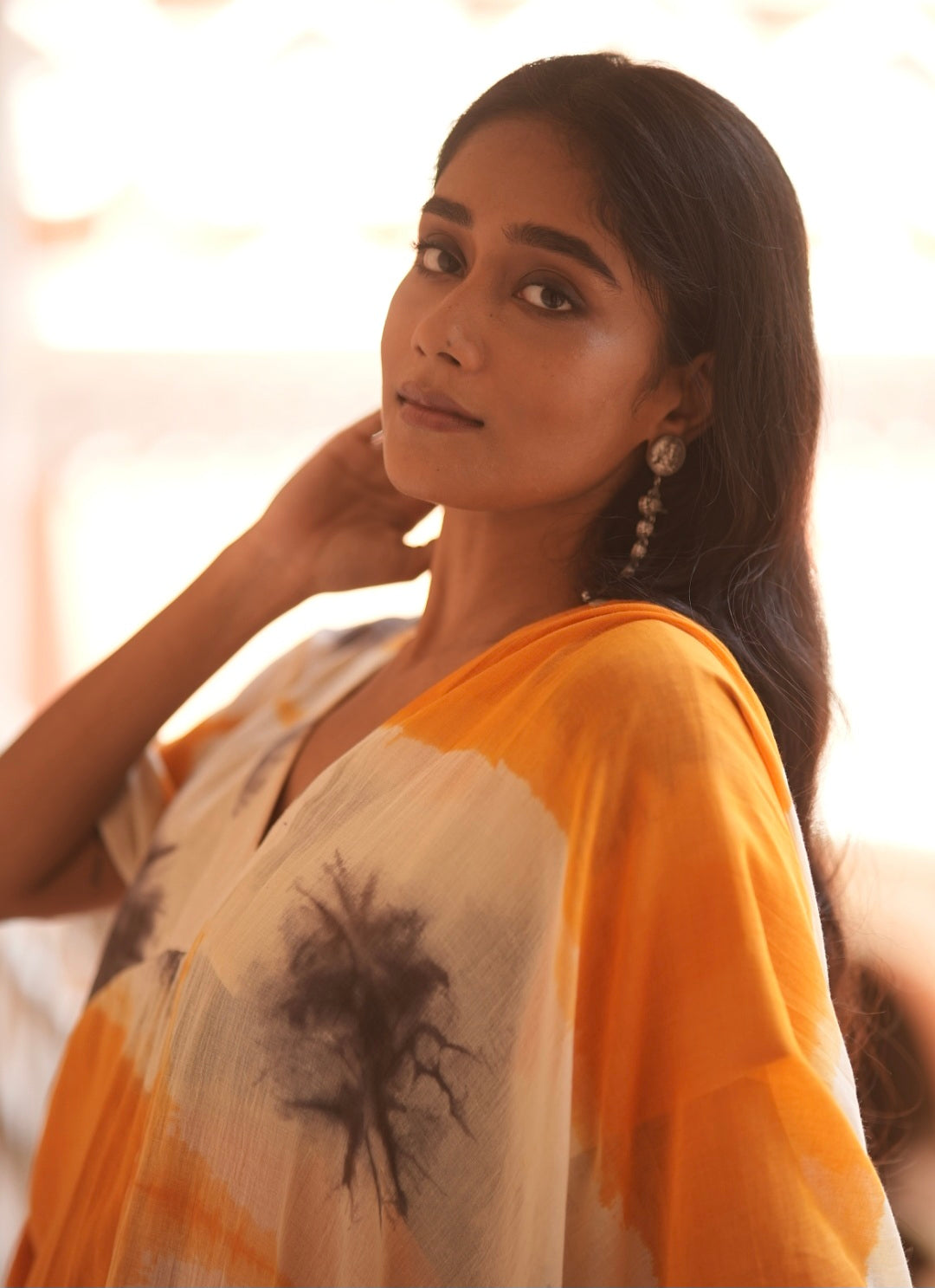 Amber Horizon (Mulmul Bhandej)