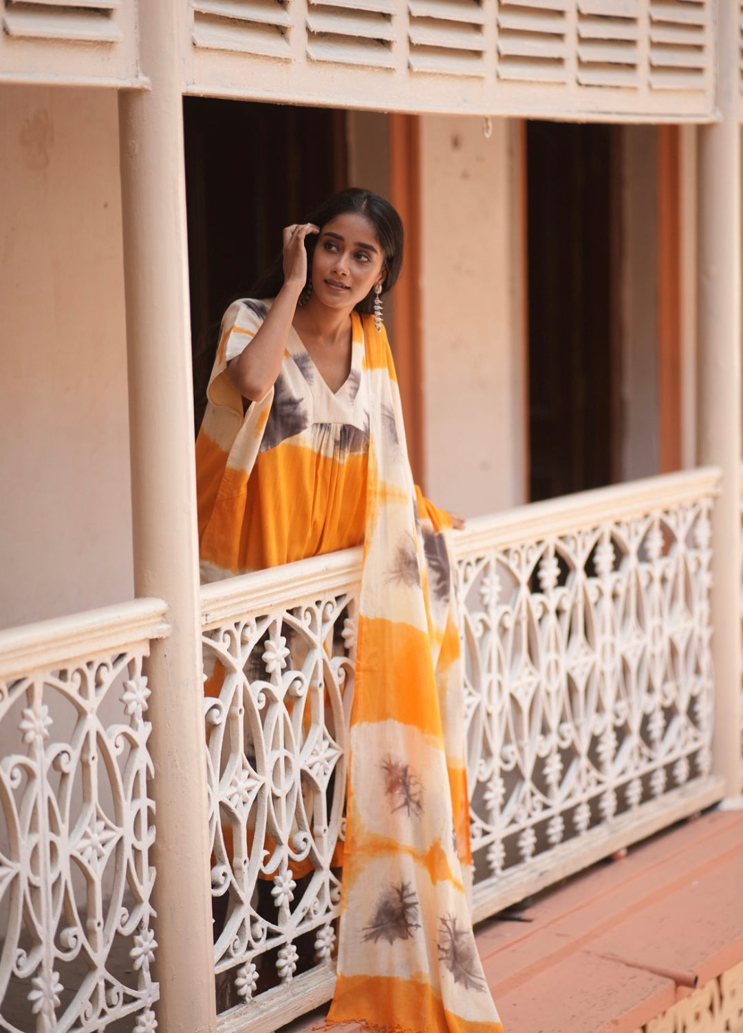 Amber Horizon (Mulmul Bhandej)