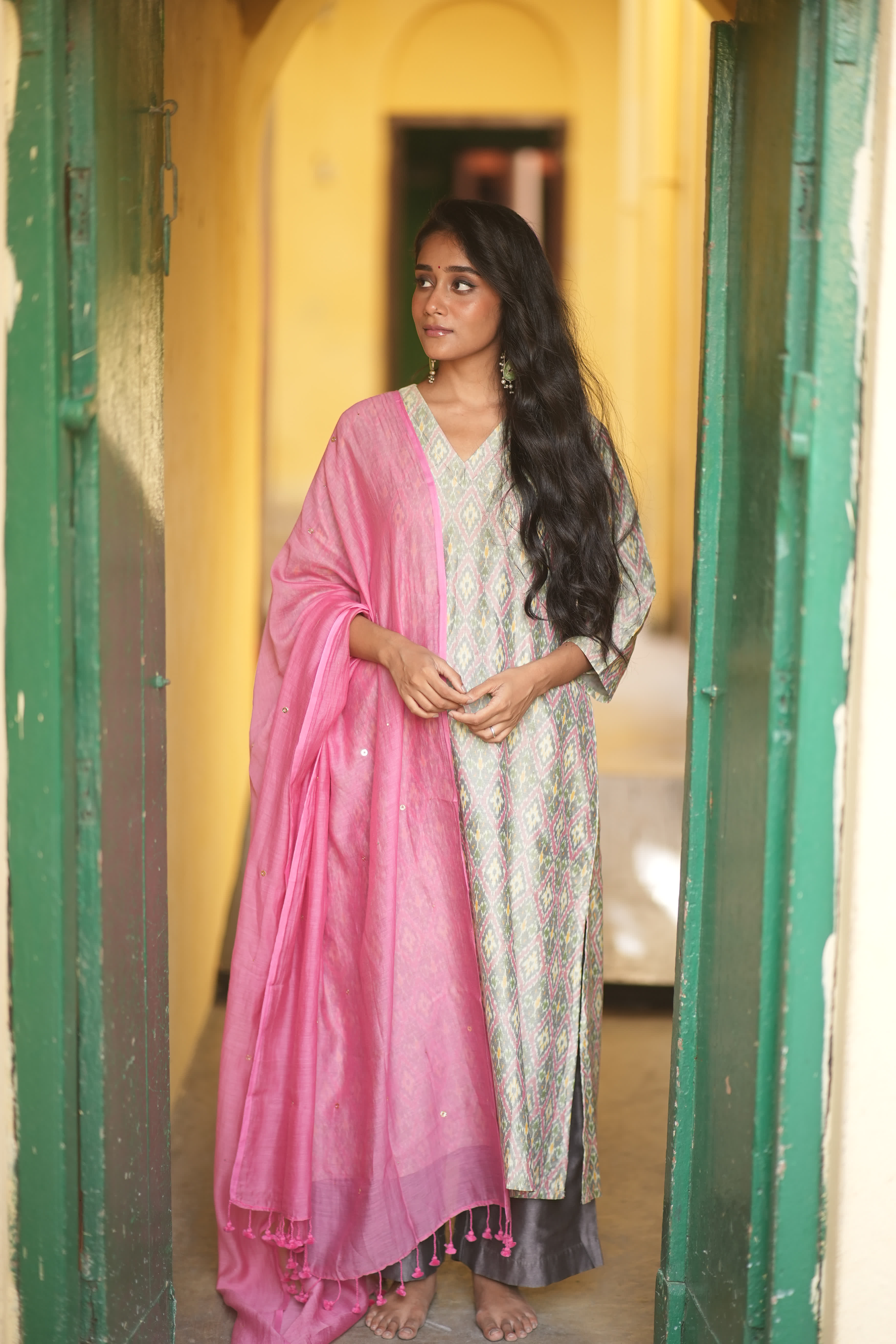 Ruhani-Pink (Ikat silk cotton, chanderi)