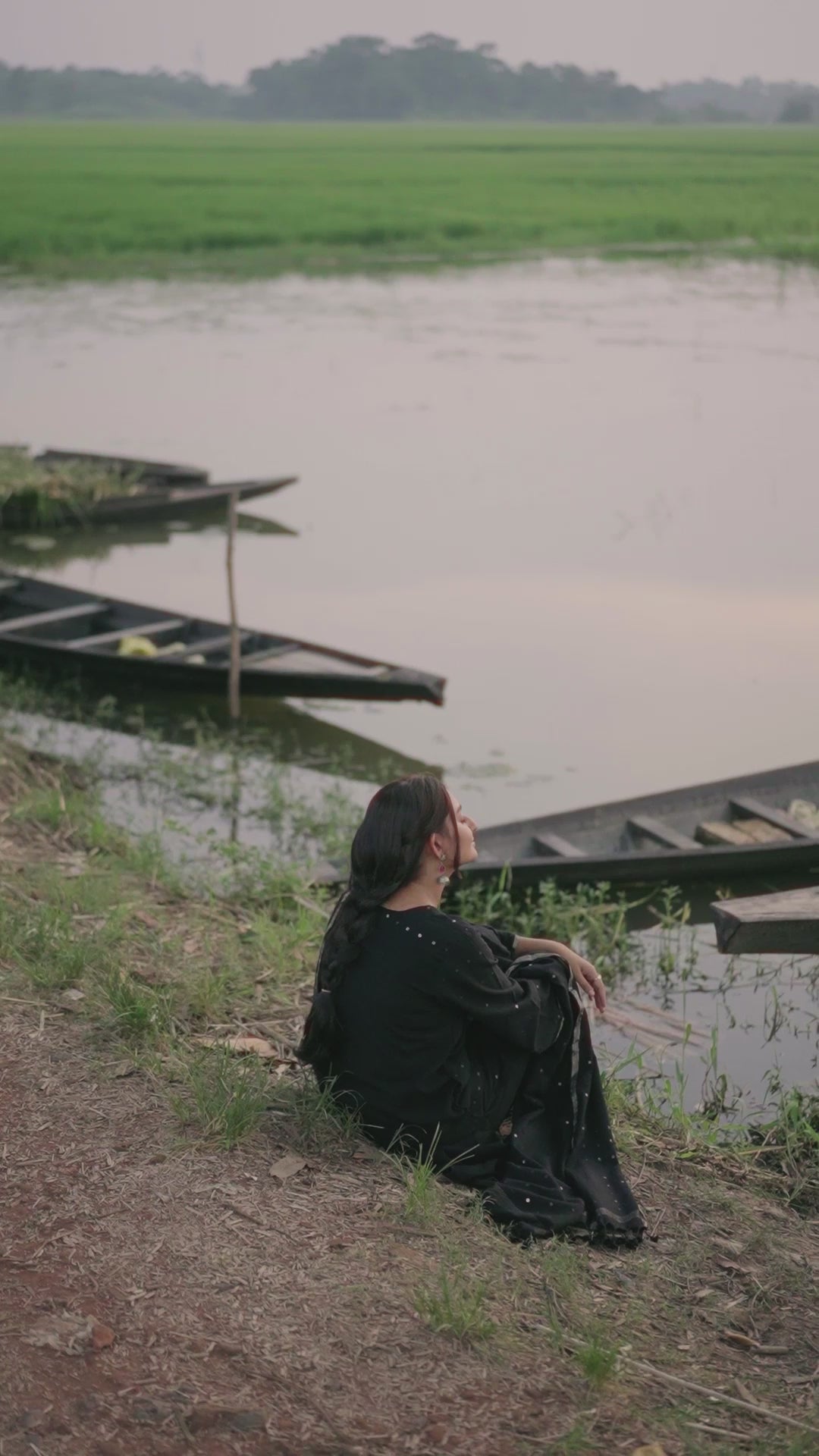 Black Brilliance (Mulmul Box Sequin)