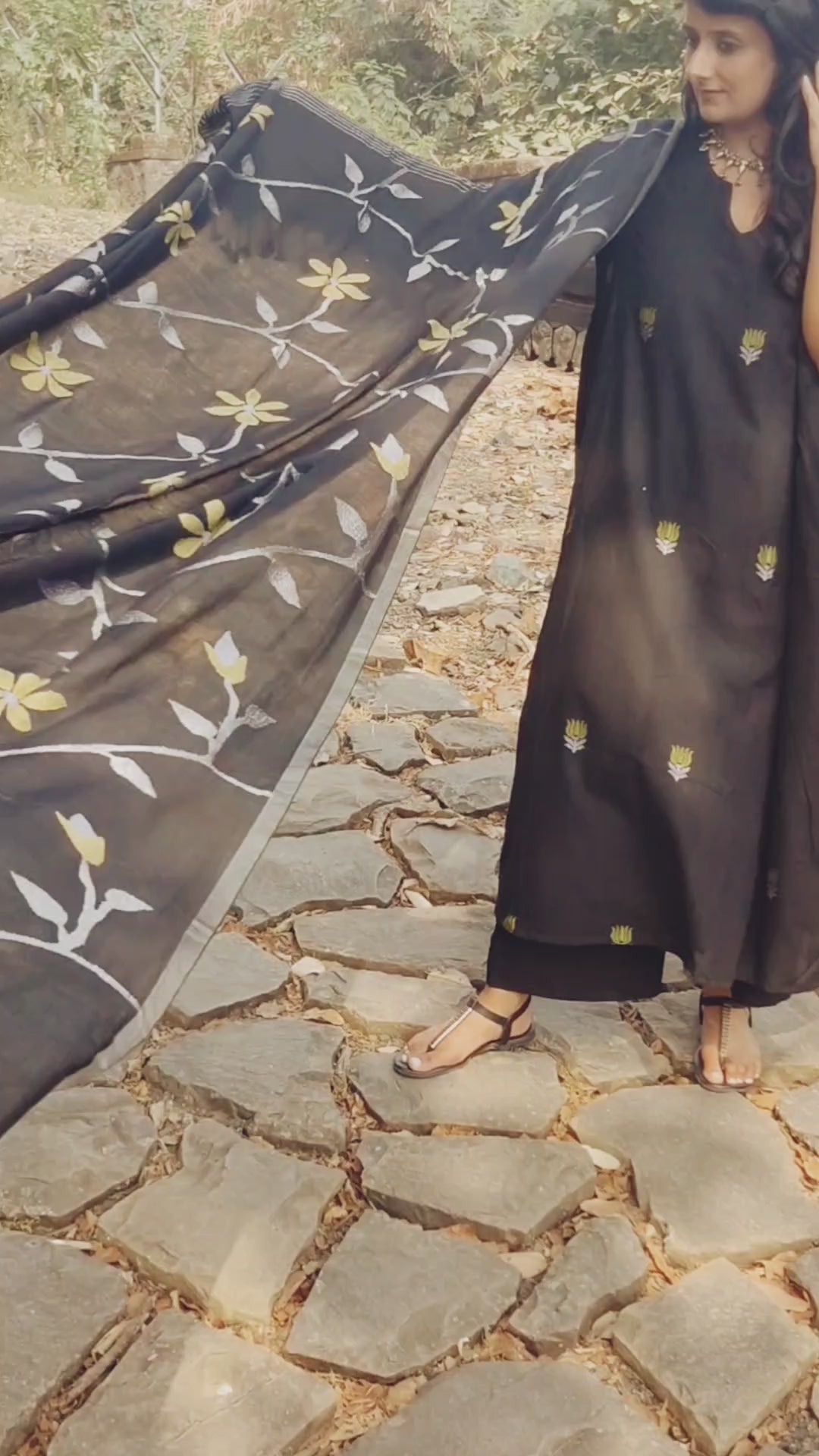 Black Twilight (Mulmul Jamdani)