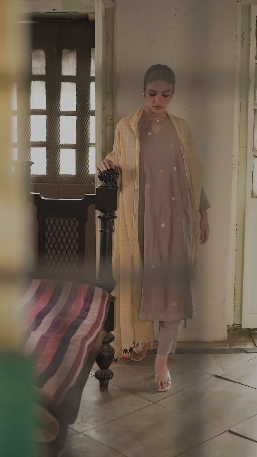 Dhoop (Mulmul Jamdani)