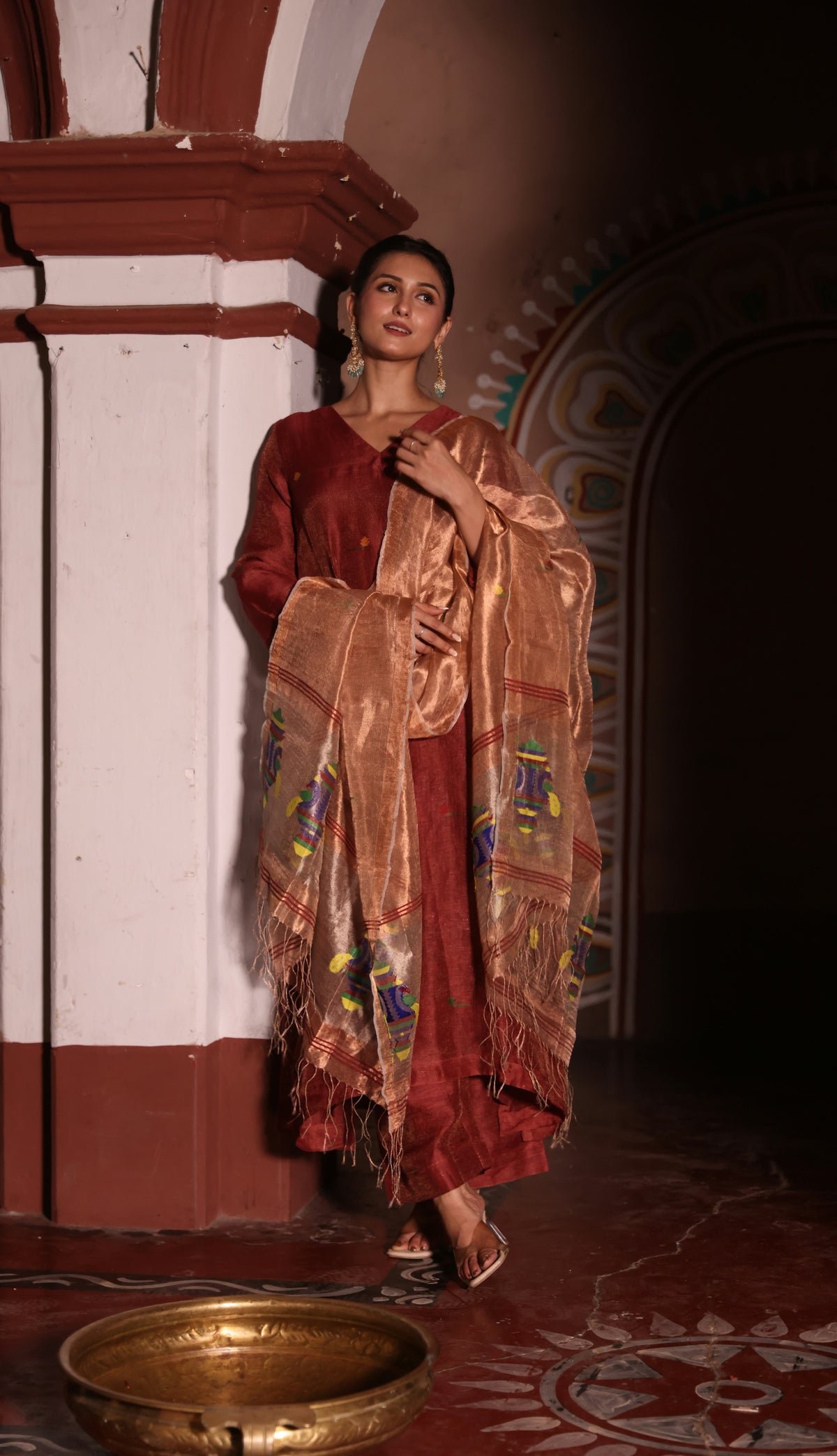 RÀAS- Burnt Maroon (Linen Silk Jamdani)