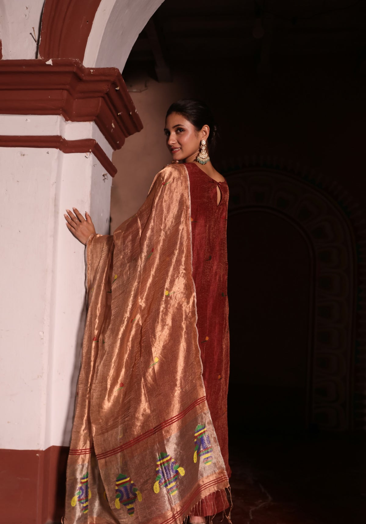 RÀAS- Burnt Maroon (Linen Silk Jamdani)