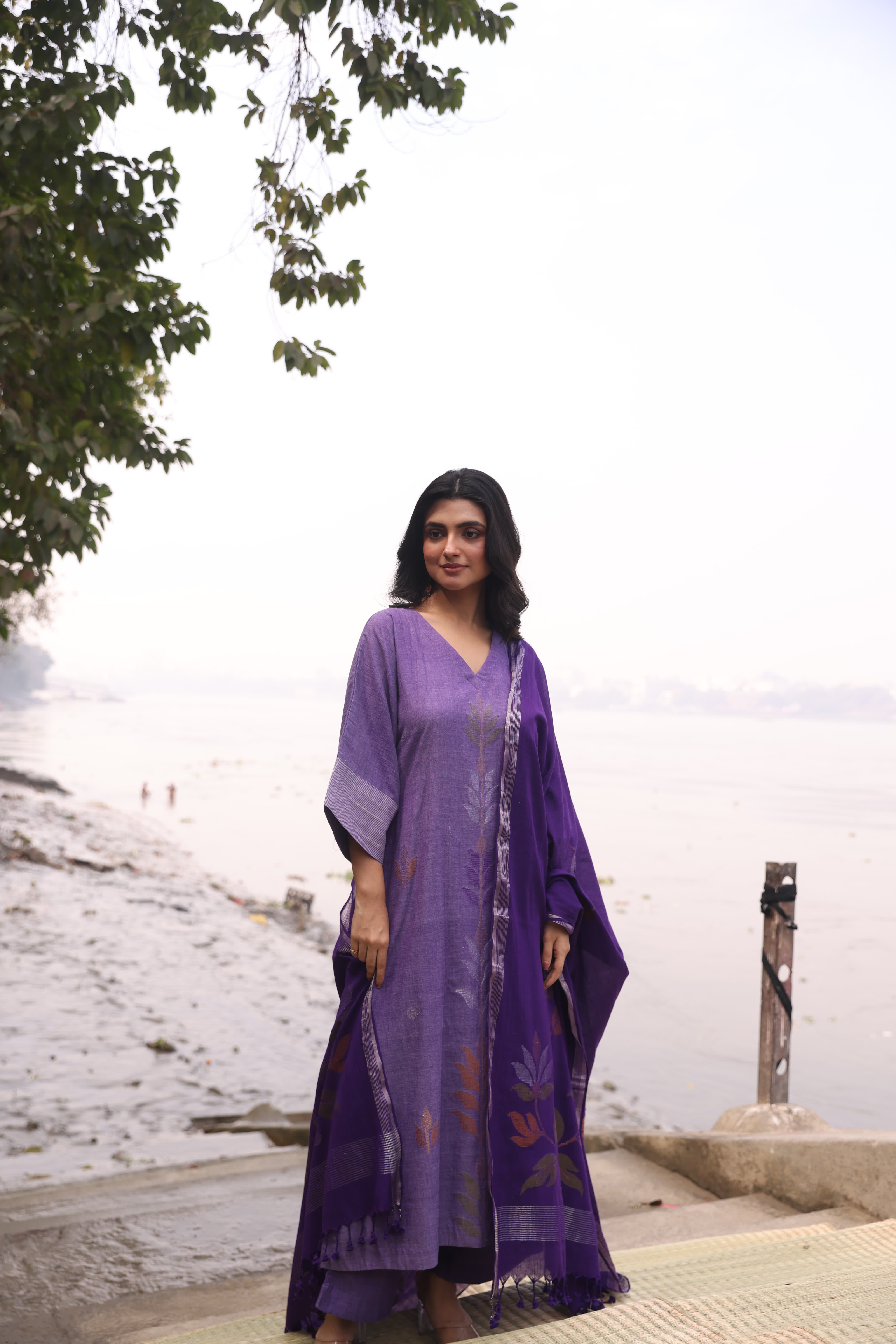 Nazm (Mulmul Jamdani)